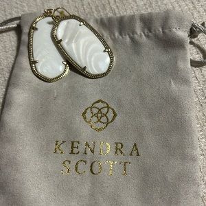 Kendra Scott white earrings
